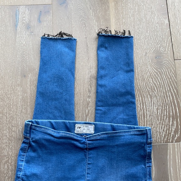 Free People Jeans - Picture 1 of 9